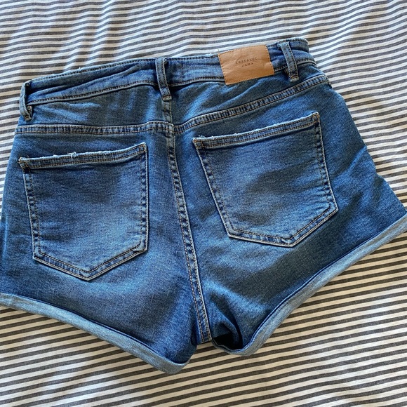 Zara denim shorts Size 4 - Picture 2 of 3